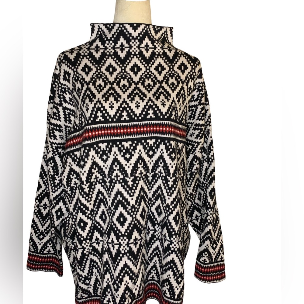 Tahari Geometric Black and White Sweater